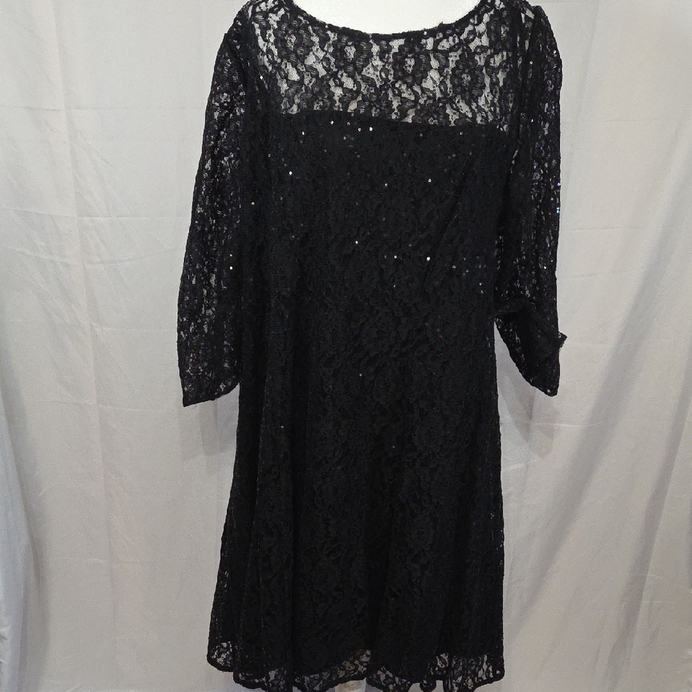 SLNY Elegant Black Lace Long Sleeve Dress
